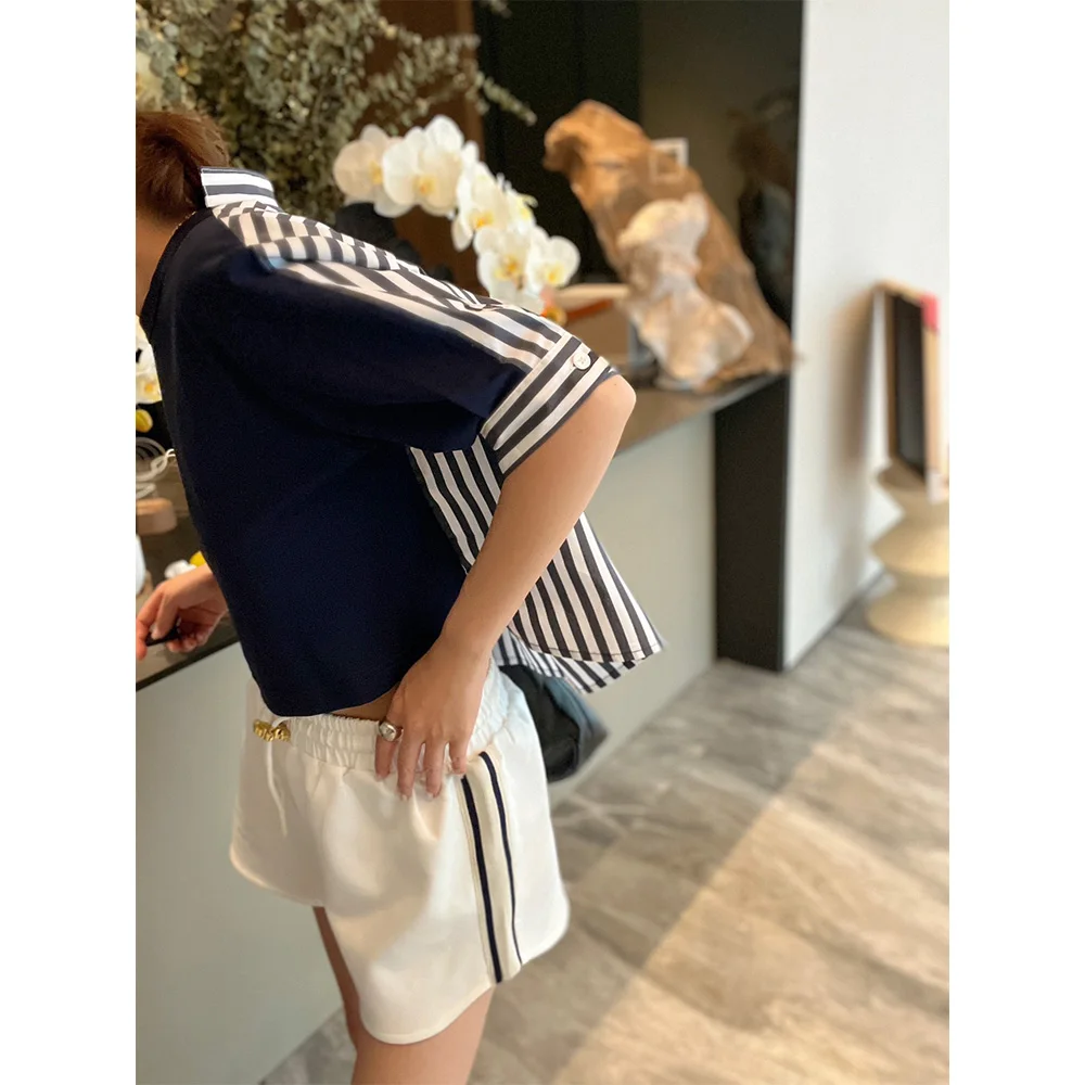 23 years of summer classic stitching blue and white stripes brace loose versatile short-sleeved shirt blouse
23 years of summer classic stitching blue and white stripes brace loose versatile short-sleeved shirt blouse