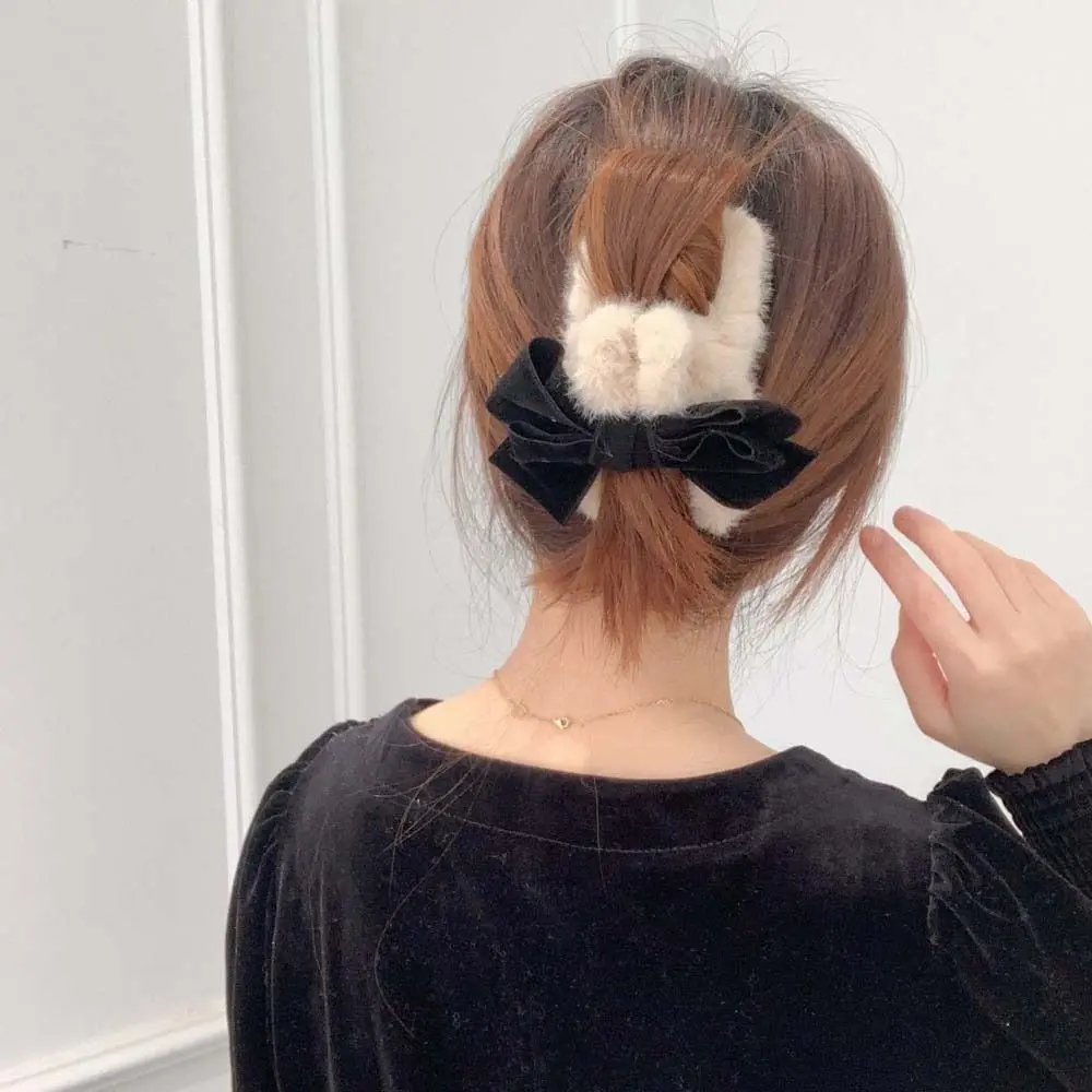 1Pc Korean Bowknot Barrette Headdress Bow Hair Claws Women Hair Clips Plush Shark Clips Headwear Hair Accessories 
1Pc Korean Bowknot Barrette Headdress Bow Hair Claws Women Hair Clips Plush Shark Clips Headwear Hair Accessories