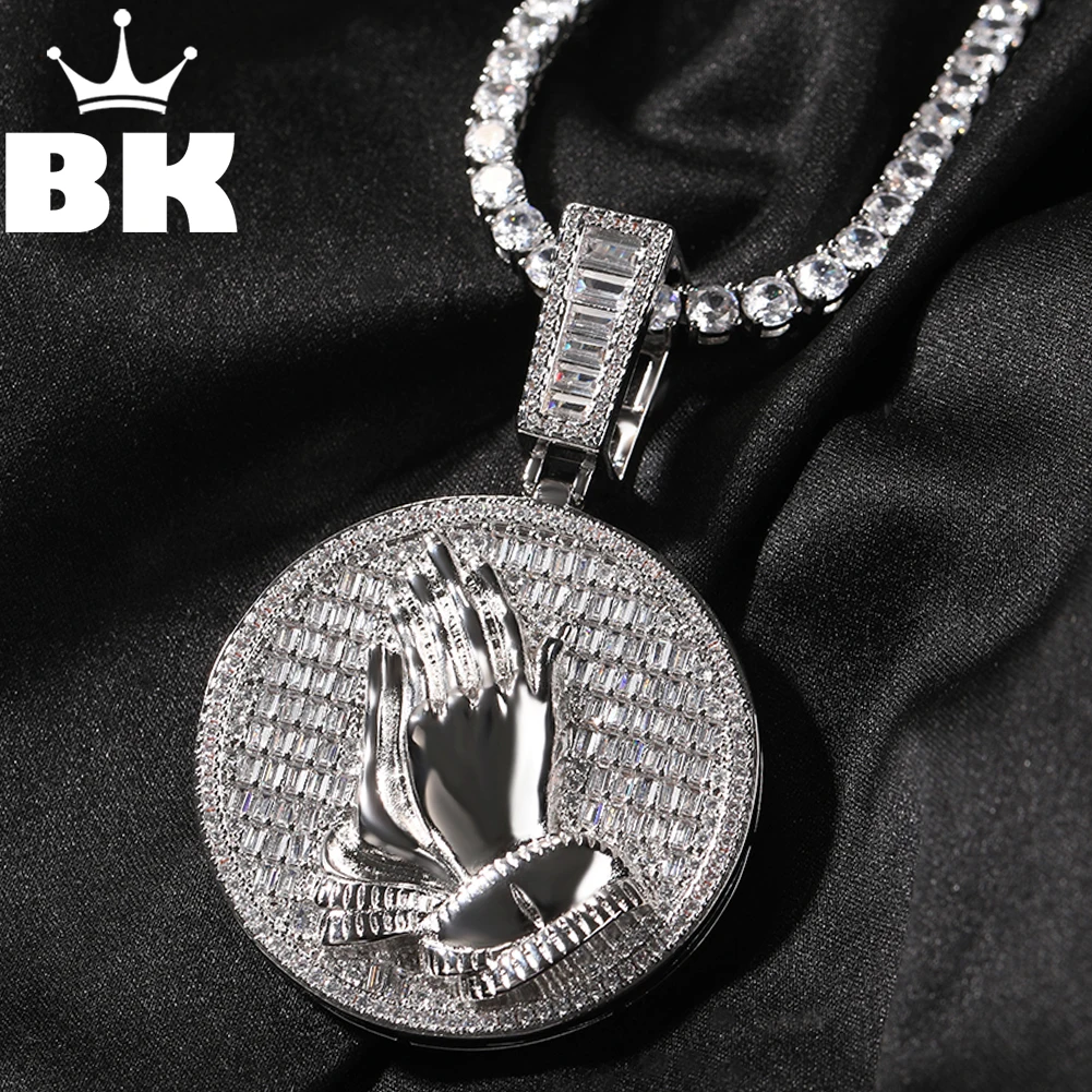 Цепочка с кулоном BLING KING Мужская, ожерелье с круглой тарелкой 4,5 см, инкрустированная фианитом, теннисная цепь 4 мм, Ювелирное Украшение в сти...
Цепочка с кулоном BLING KING Мужская, ожерелье с круглой тарелкой 4,5 см, инкрустированная фианитом, теннисная цепь 4 мм, Ювелирное Украшение в сти...