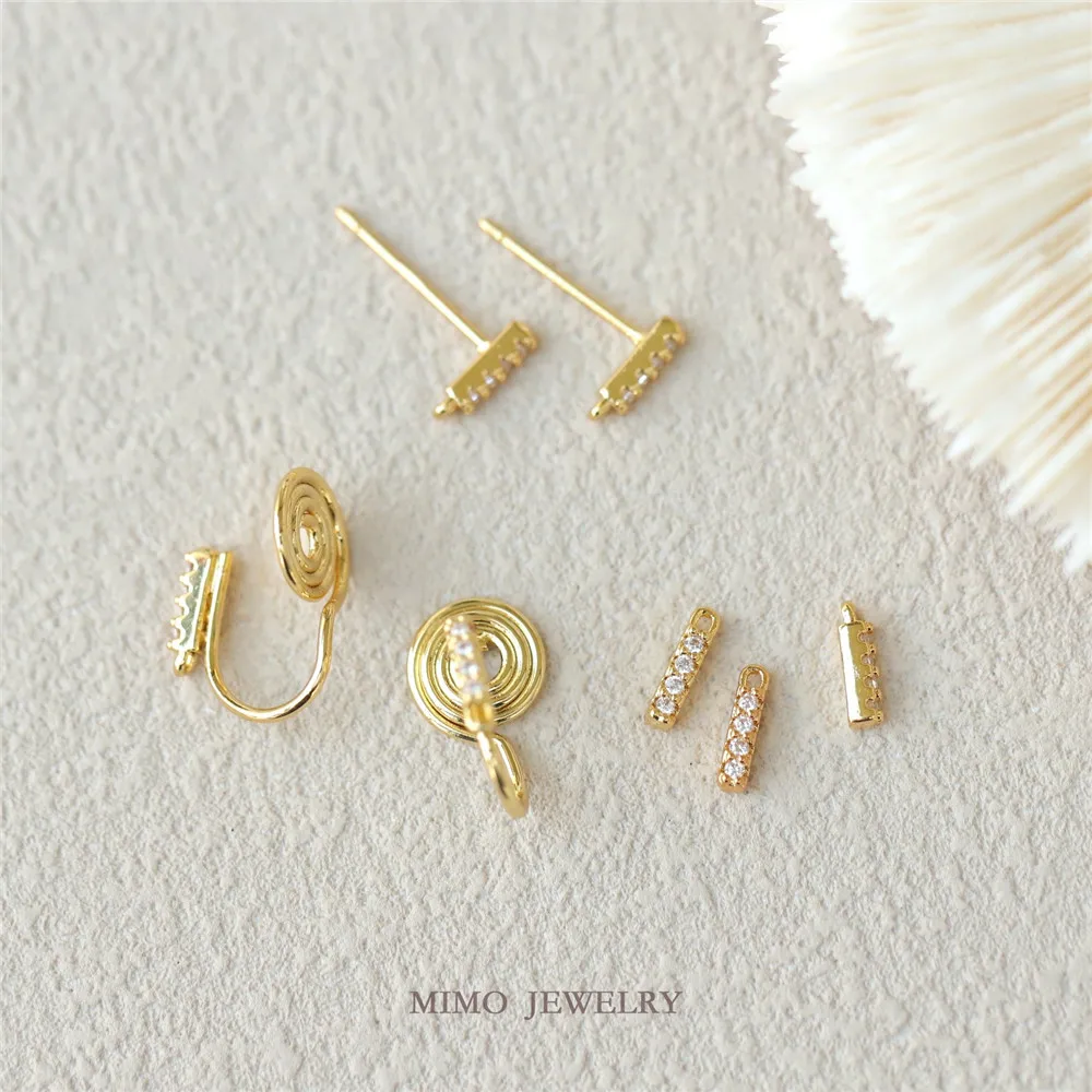 MIMO JEWELRY Copper plated real gold micro-set zirconia simple short a word dangle earrings clip DIY accessories
MIMO JEWELRY Copper plated real gold micro-set zirconia simple short a word dangle earrings clip DIY accessories