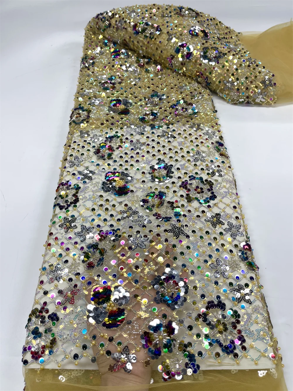 2022 Elegant Heavy Beaded Sequins Lace Fabric With Bead Nigerian Embroidery French Mesh Lace Fabric For Wedding 5 yards LY1733
2022 Elegant Heavy Beaded Sequins Lace Fabric With Bead Nigerian Embroidery French Mesh Lace Fabric For Wedding 5 yards LY1733