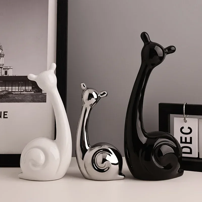 Nordic creative animal decorations, modern and minimalist porch wine cabinet decorations, home living room
Nordic creative animal decorations, modern and minimalist porch wine cabinet decorations, home living room