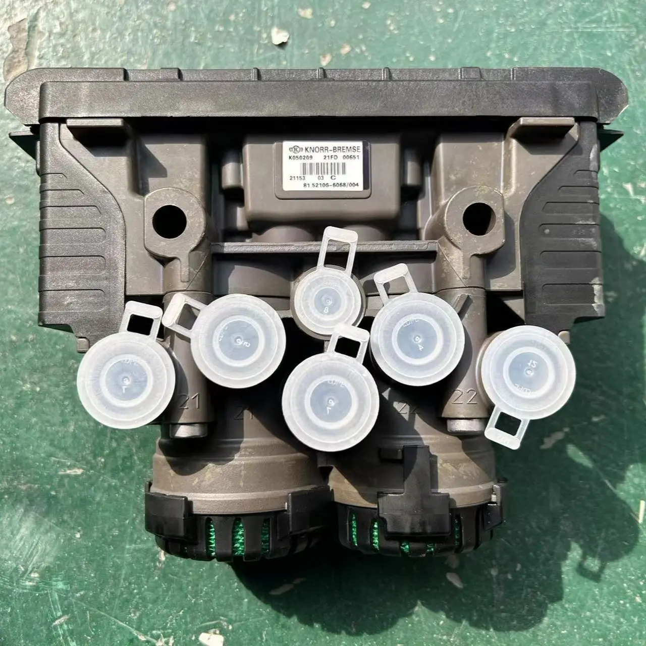 K050209N50 K050210 81521066069 81521066068 EBS двухканальный модуль MAN KAMAZ 5490 54901 6580 
K050209N50 K050210 81521066069 81521066068 EBS двухканальный модуль MAN KAMAZ 5490 54901 6580