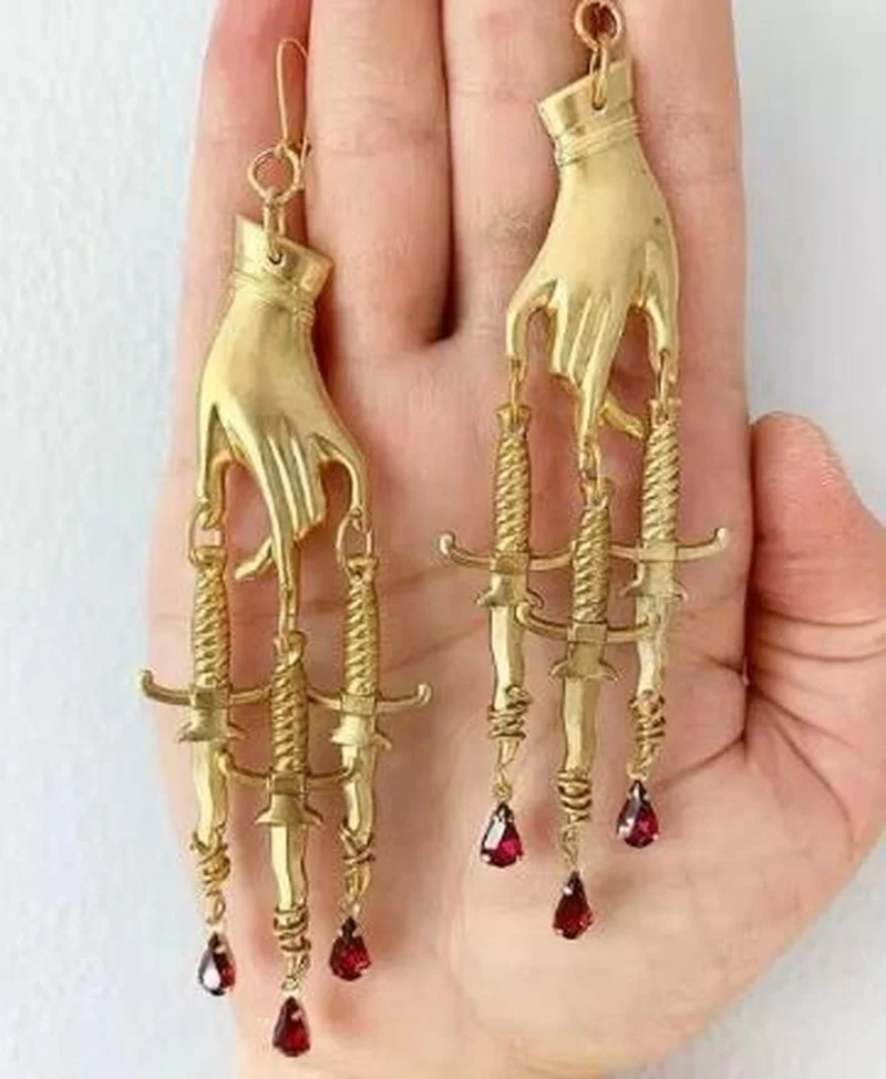 Retro Creative Exaggerated Cross Water Drop Pendant Tassel Earrings Women Travel Souvenir Gifts Fashion Goth Jewelry Accessories
Retro Creative Exaggerated Cross Water Drop Pendant Tassel Earrings Women Travel Souvenir Gifts Fashion Goth Jewelry Accessories