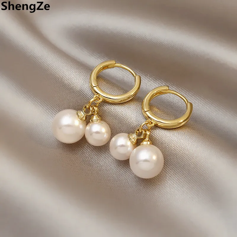 2022 South Korea Hot Sales Retro Personality Geometric Pearl Hoop Earrings For Women Temperament Contracted Earrings Jewelry
2022 South Korea Hot Sales Retro Personality Geometric Pearl Hoop Earrings For Women Temperament Contracted Earrings Jewelry