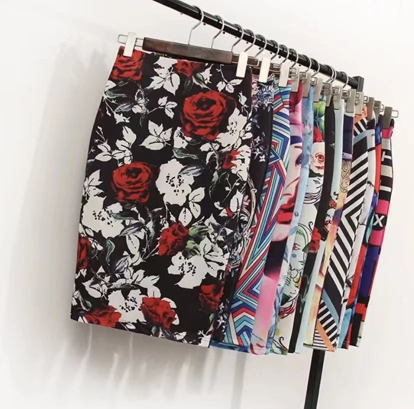 European And American Fashion Print Skirt Women's Summer New High Waisted Slim H-shaped Zipper Bag Hip Mid-length Skirt
European And American Fashion Print Skirt Women's Summer New High Waisted Slim H-shaped Zipper Bag Hip Mid-length Skirt