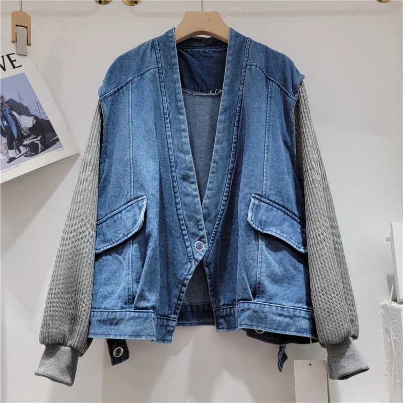 Spring Autumn Women Knitted Long Sleeve Stitching Short Jeans Jacket Blue Black Loose V-neck Single Button Denim Jacket Female
Spring Autumn Women Knitted Long Sleeve Stitching Short Jeans Jacket Blue Black Loose V-neck Single Button Denim Jacket Female