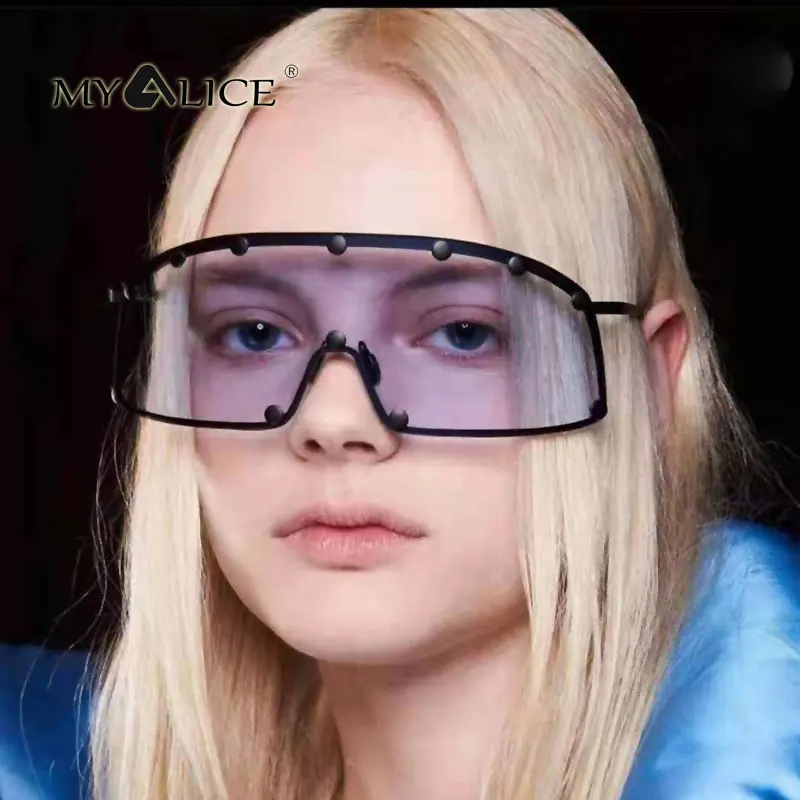 MYALICE модные большие цельные Солнцезащитные очки женские черные очки с заклепками популярный Туризм Gafas de sol UV400
MYALICE модные большие цельные Солнцезащитные очки женские черные очки с заклепками популярный Туризм Gafas de sol UV400