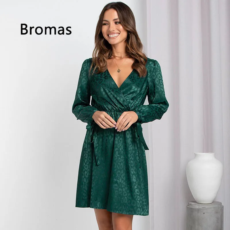 2022 Fall New Women's Fashion Elegant Dress Loose Solid Color V-Neck High Waist Long Sleeve A-Line Dress
2022 Fall New Women's Fashion Elegant Dress Loose Solid Color V-Neck High Waist Long Sleeve A-Line Dress