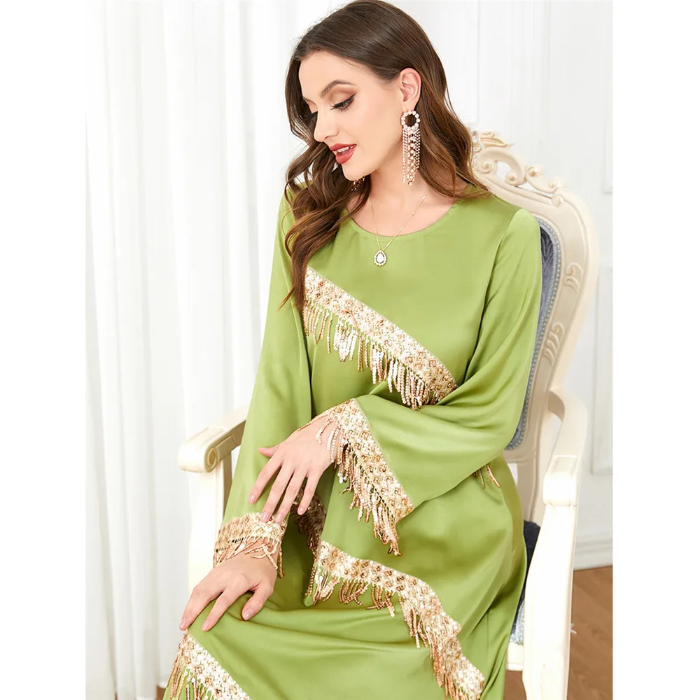 Muslim Arab Robes Abaya New Arrivals Middle East Woman Dress Fashion Tassels Sequins Patchwork Long Sleeves Kaftan Party Gowns
Muslim Arab Robes Abaya New Arrivals Middle East Woman Dress Fashion Tassels Sequins Patchwork Long Sleeves Kaftan Party Gowns