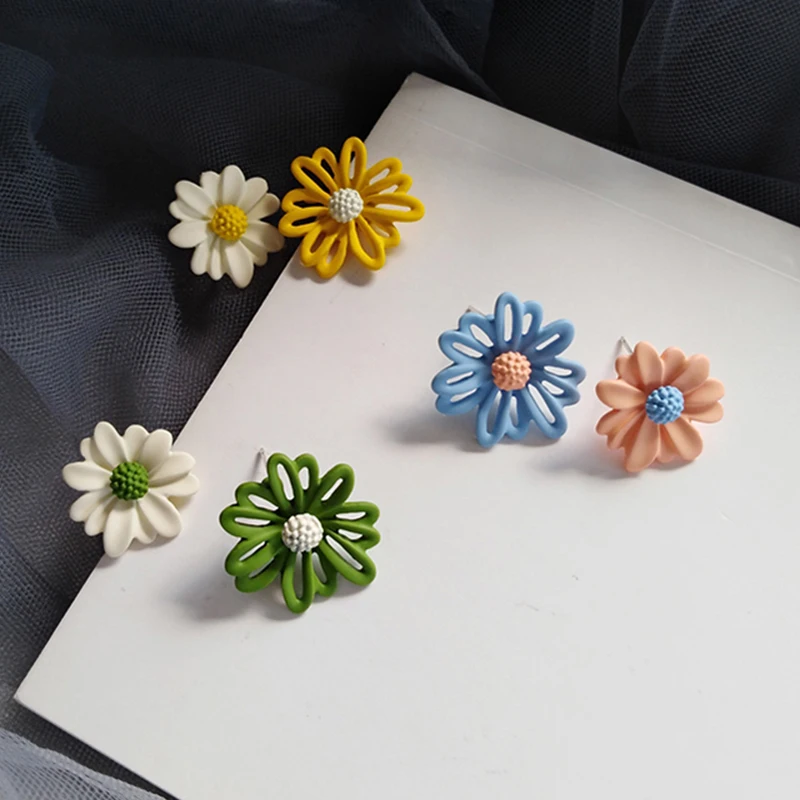 Elegant Daisy Sun Flower Ear Clip Earrings for Women Cute Flower Simplicity Style Non Pierced Earring Petal Jewelry Wholesale
Elegant Daisy Sun Flower Ear Clip Earrings for Women Cute Flower Simplicity Style Non Pierced Earring Petal Jewelry Wholesale