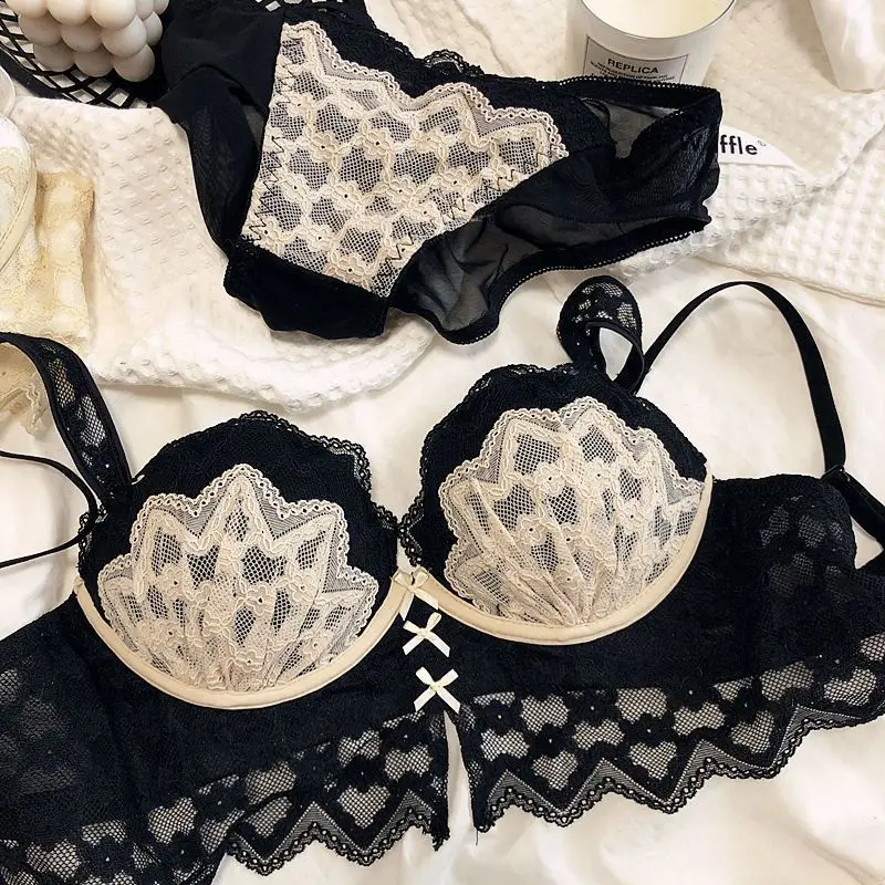 Temptation Black Maid style Sexy lingerie sets women's small chest gathered adjustable girl Gothic lovely cute bra set
Temptation Black Maid style Sexy lingerie sets women's small chest gathered adjustable girl Gothic lovely cute bra set