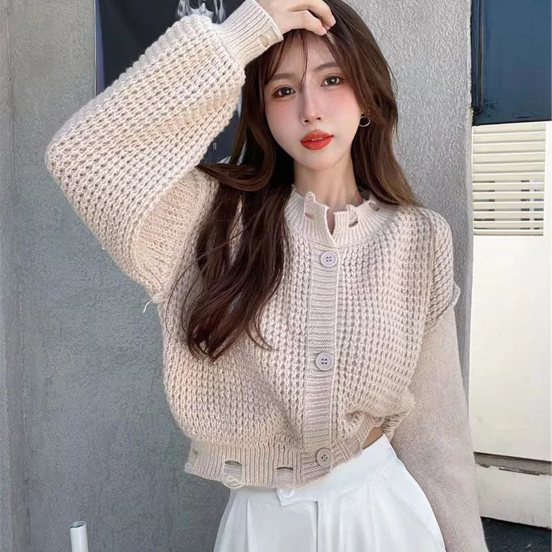 Hole knitted cardigan women's short 2022 autumn new design, loose and thin, fashionable sweater coat
Hole knitted cardigan women's short 2022 autumn new design, loose and thin, fashionable sweater coat
