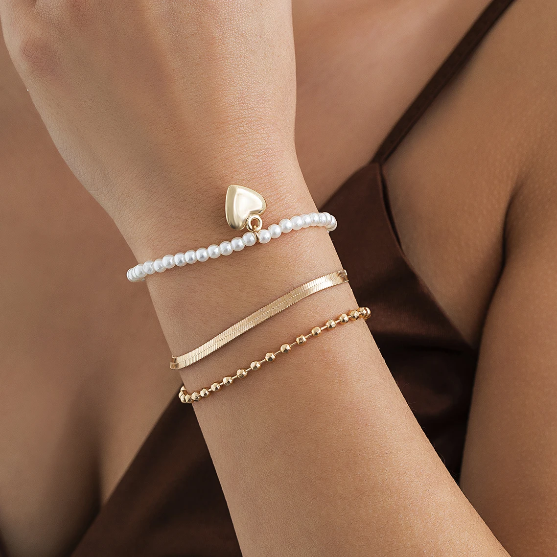 

Ingemark 3Pcs Vintage Heart Pendant Pearl Chain Bracelets Set on Hand for Women Goth Charm Bangles Wedding Jewelry Gift 2022 New