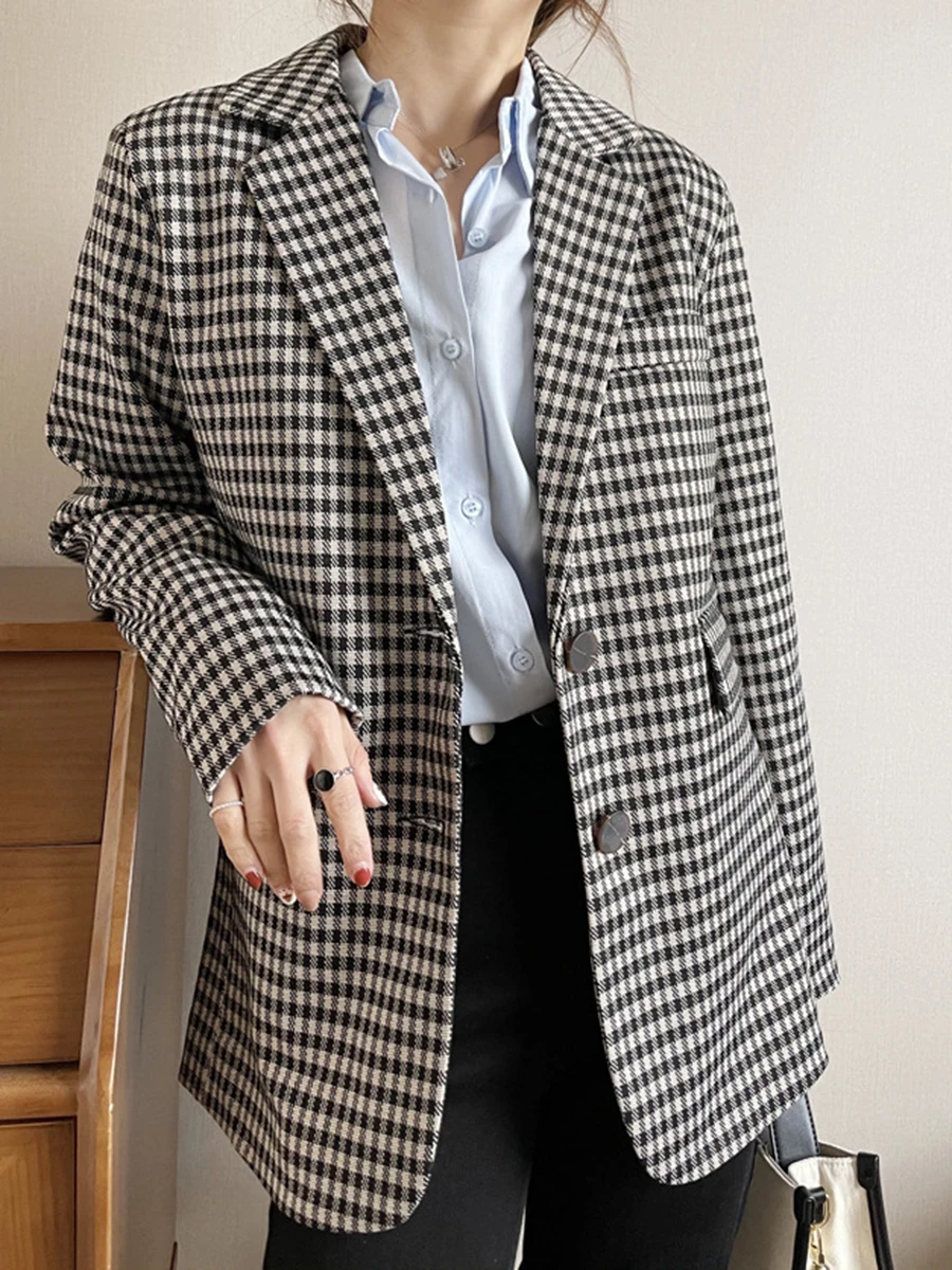 Retro Plaid Jacket Women 2022 Autumn Winter Long Sleeve Buttons Pockets Suit Coat Female Vintage Elegant Blazers Mujer Clothing
Retro Plaid Jacket Women 2022 Autumn Winter Long Sleeve Buttons Pockets Suit Coat Female Vintage Elegant Blazers Mujer Clothing