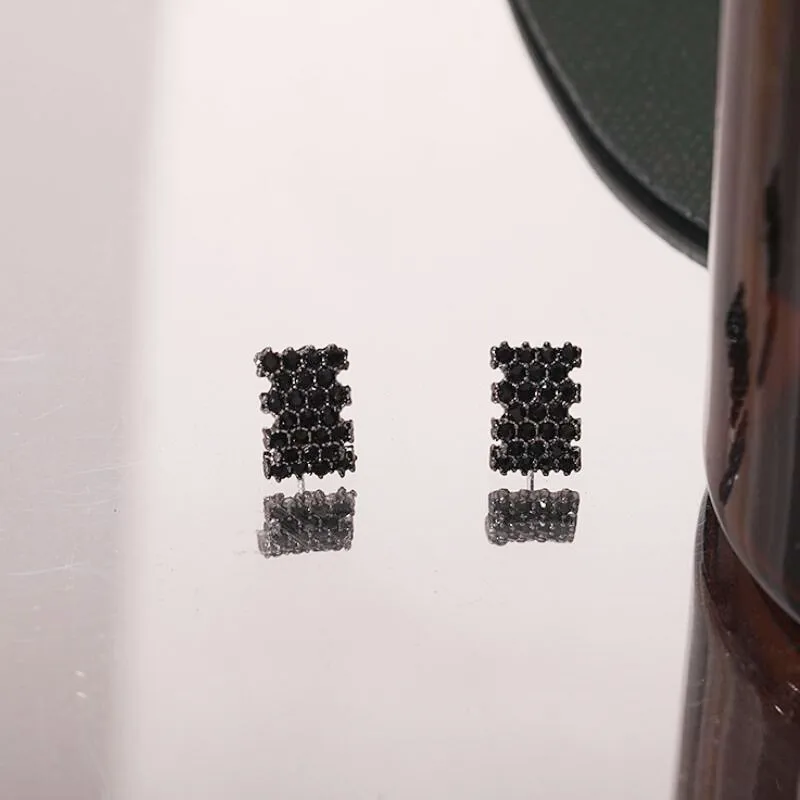 Fashion Joker Black Rhinestone Square Earrings For Women Jewely Korean New Simple Female Hanging Drop Earrings Party Gifts
Fashion Joker Black Rhinestone Square Earrings For Women Jewely Korean New Simple Female Hanging Drop Earrings Party Gifts