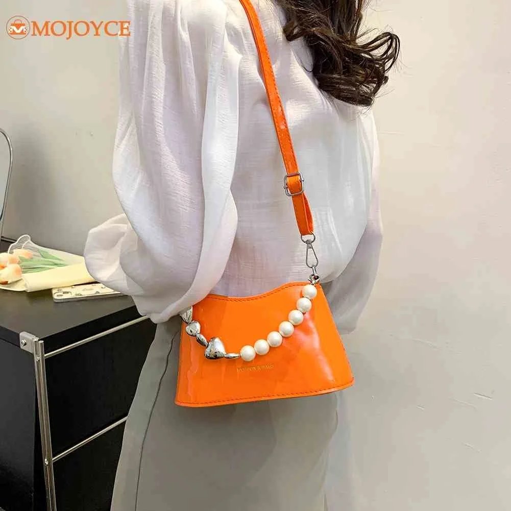 2023 Women's Handbag Bright PU Leather Bucket Bags Ladies Pearls Chain Female Top-Handle Bags Women's Fashion Shiny Shoulder Bag
2023 Women's Handbag Bright PU Leather Bucket Bags Ladies Pearls Chain Female Top-Handle Bags Women's Fashion Shiny Shoulder Bag