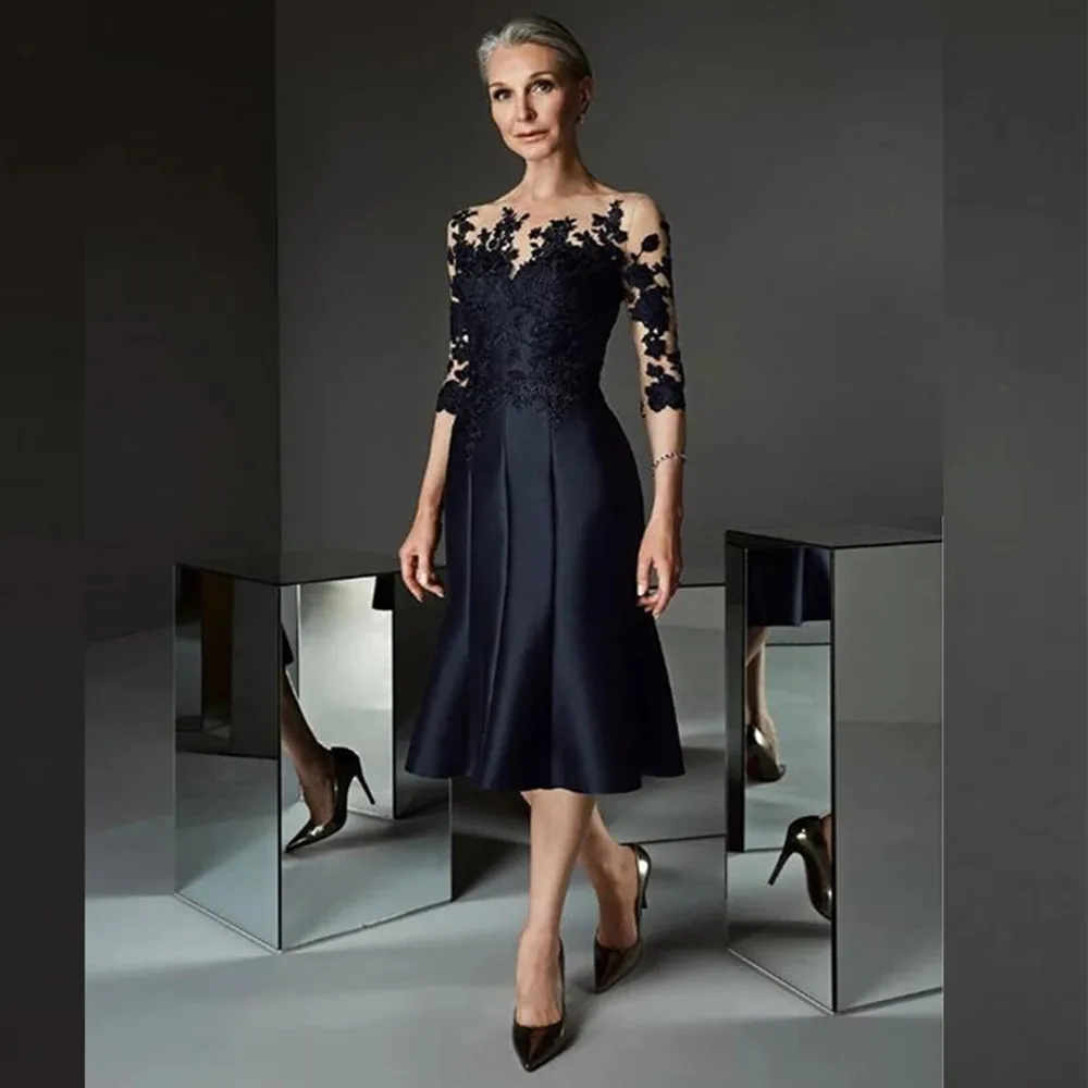 Gorgeous Prussian Blue Knee Length Mother of the Bride Dresses Lace Applique with Three Quarter Sleeves Wedding Guest Gowns 2022
Gorgeous Prussian Blue Knee Length Mother of the Bride Dresses Lace Applique with Three Quarter Sleeves Wedding Guest Gowns 2022