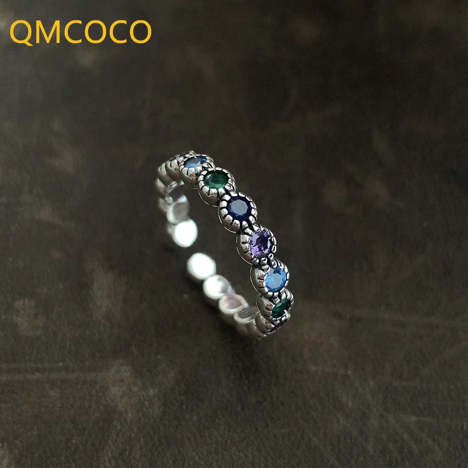 Женское летнее кольцо с разноцветными Фианитами, в стиле панк 
Женское летнее кольцо с разноцветными Фианитами, в стиле панк