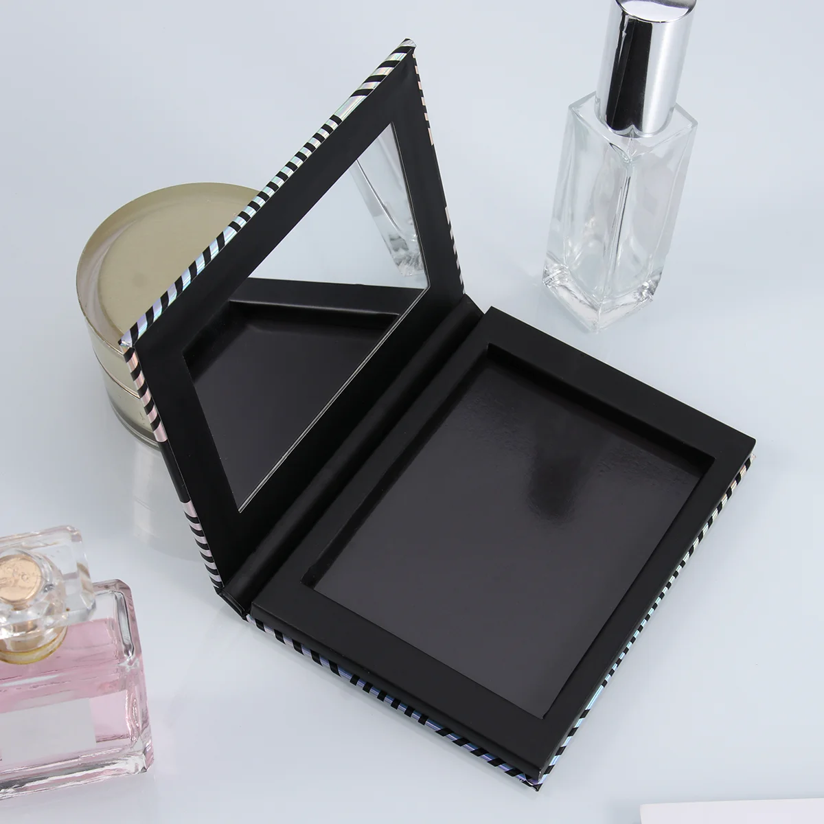 Empty Eyeshadow Makeup Lipstick Refillable Square Pallet Box Storage Container Diy Mirrorpans Magnetic
Empty Eyeshadow Makeup Lipstick Refillable Square Pallet Box Storage Container Diy Mirrorpans Magnetic