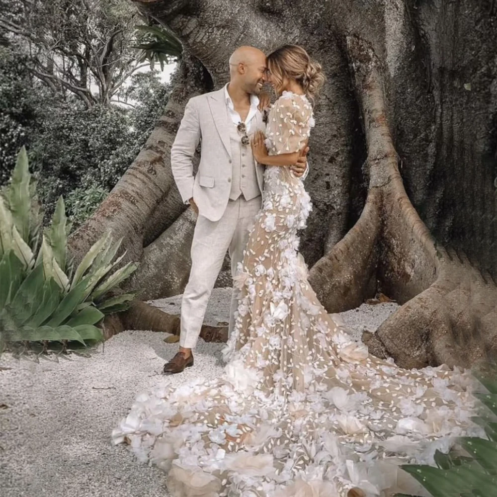 Luxury Lace Mermaid Wedding Dresses For Women 2023 Elegant Short Sleeves Backless Bridal Gowns with Floral Embellishments
Luxury Lace Mermaid Wedding Dresses For Women 2023 Elegant Short Sleeves Backless Bridal Gowns with Floral Embellishments
