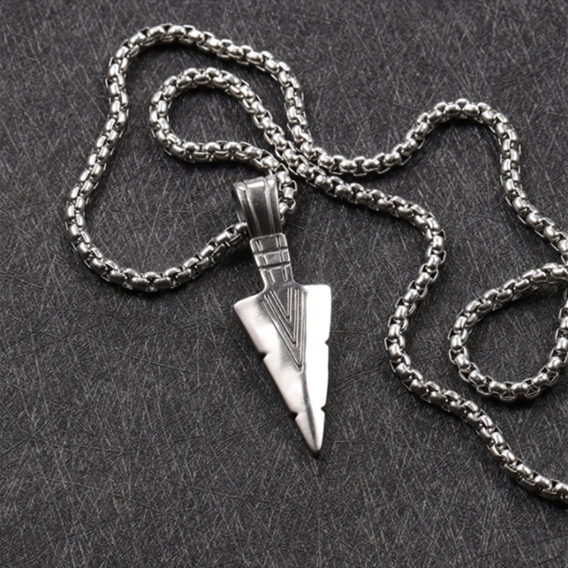 Men's Necklace Personality Tough Guy Arrow Titanium Steel Pendant Triangle Spearhead Long Sweater Chain Student Lanyard Trendy H
Men's Necklace Personality Tough Guy Arrow Titanium Steel Pendant Triangle Spearhead Long Sweater Chain Student Lanyard Trendy H