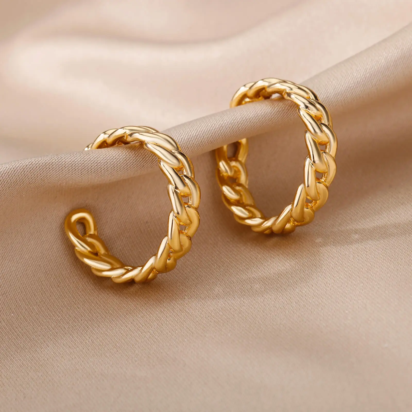 Cuban Link Chain Round Stud Earrings for Women Stainless Steel Gold Plated Punk Geometric Earring Fashion Vintage Jewelry Gift
Cuban Link Chain Round Stud Earrings for Women Stainless Steel Gold Plated Punk Geometric Earring Fashion Vintage Jewelry Gift