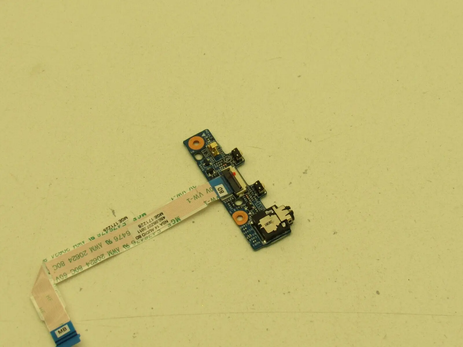 Genuine FOR HP Pavilion x360 14-ba Series USB Audio Board w Cable 448.0C205.0011
Genuine FOR HP Pavilion x360 14-ba Series USB Audio Board w Cable 448.0C205.0011