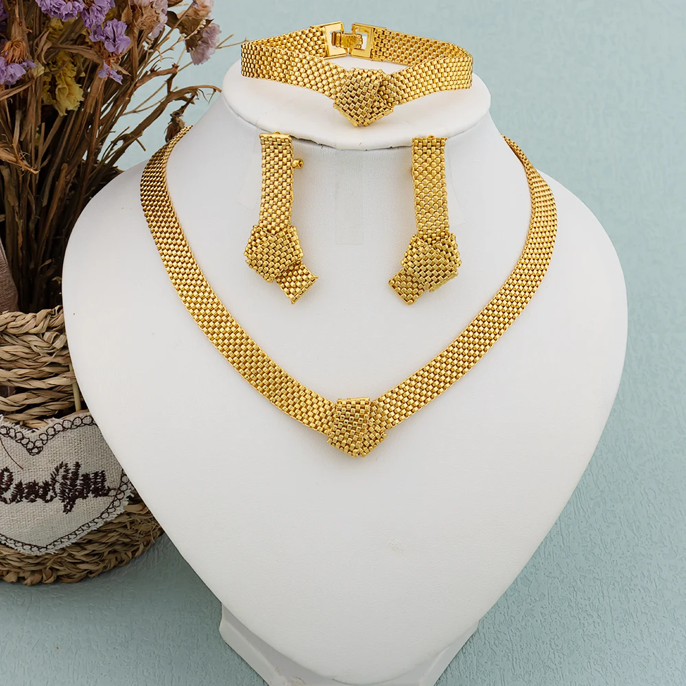 African Dubai Gold Plated Jewelry Set for Women Wedding Necklace Bracelets Earrings Bohemia Indian Design Collor Jewellery Gifts
African Dubai Gold Plated Jewelry Set for Women Wedding Necklace Bracelets Earrings Bohemia Indian Design Collor Jewellery Gifts