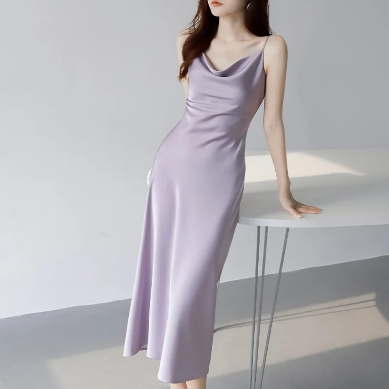 Acetic Acid Textured Satin Swing Neck Strap Dress Women's 2023 Summer New Sleeveless Amazing Long Dress Elegant
Acetic Acid Textured Satin Swing Neck Strap Dress Women's 2023 Summer New Sleeveless Amazing Long Dress Elegant