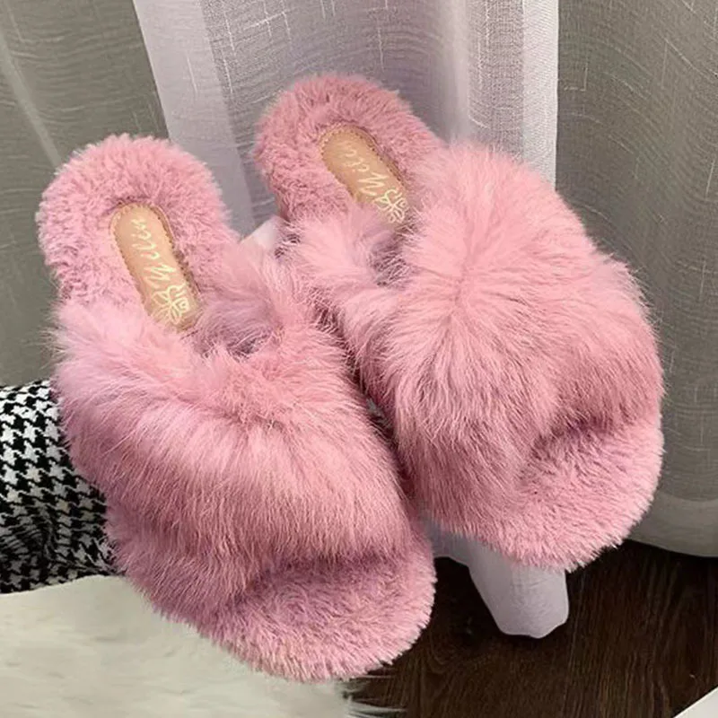 Women's Autumn Winter Wool Slippers Korean Fashion Rabbit Hair Cross Cotton Slippers Female Flip Flops Warm Shoes
Women's Autumn Winter Wool Slippers Korean Fashion Rabbit Hair Cross Cotton Slippers Female Flip Flops Warm Shoes