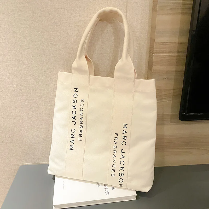 1 Pc Canvas Bag Minimalist Letter Black and White Fashion Large Shopping Bag Fabric Reusable Women Shoulder Tote Bag
1 Pc Canvas Bag Minimalist Letter Black and White Fashion Large Shopping Bag Fabric Reusable Women Shoulder Tote Bag