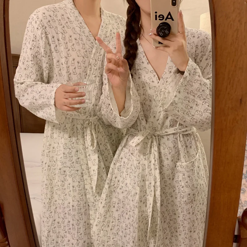 Новый мягкий мультяшный кролик Kawaii японские влюбленные кардиган длинная ночная рубашка с длинным рукавом свободный супруг Ins Повседневный удобный
Новый мягкий мультяшный кролик Kawaii японские влюбленные кардиган длинная ночная рубашка с длинным рукавом свободный супруг Ins Повседневный удобный