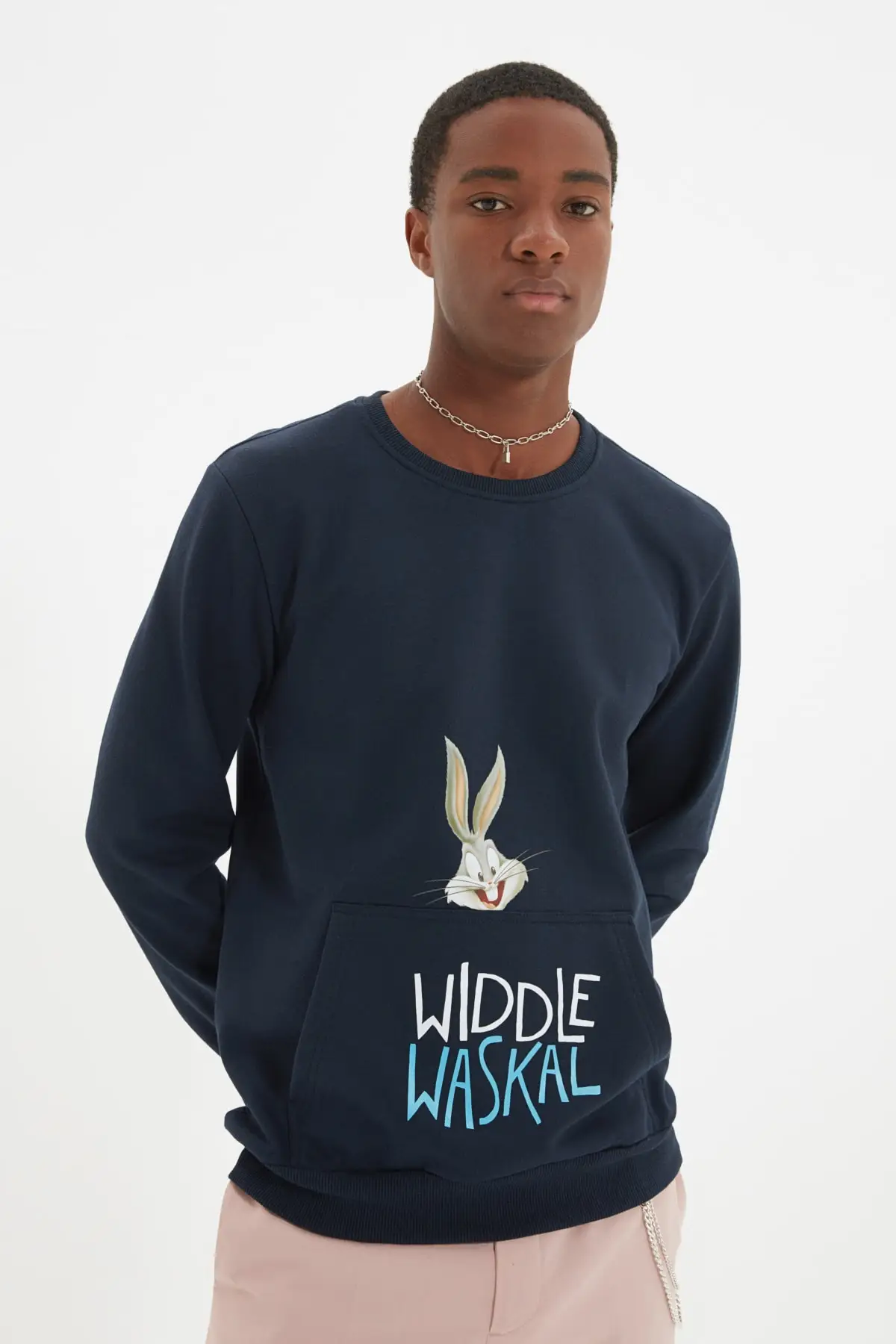 Trendyol Male Licensed Bugs Bunny Printed Regular Fit Cycling Neck Sweatshirt TMNAW22SW0994
Trendyol Male Licensed Bugs Bunny Printed Regular Fit Cycling Neck Sweatshirt TMNAW22SW0994