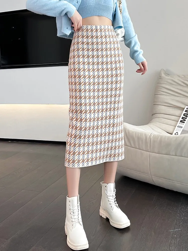 High Waist Pencil Skirts Women New 2022 Autumn Winter Korean Style All-match Plaid Ladies Elegant Slim Knitted Skirt W1197 
High Waist Pencil Skirts Women New 2022 Autumn Winter Korean Style All-match Plaid Ladies Elegant Slim Knitted Skirt W1197