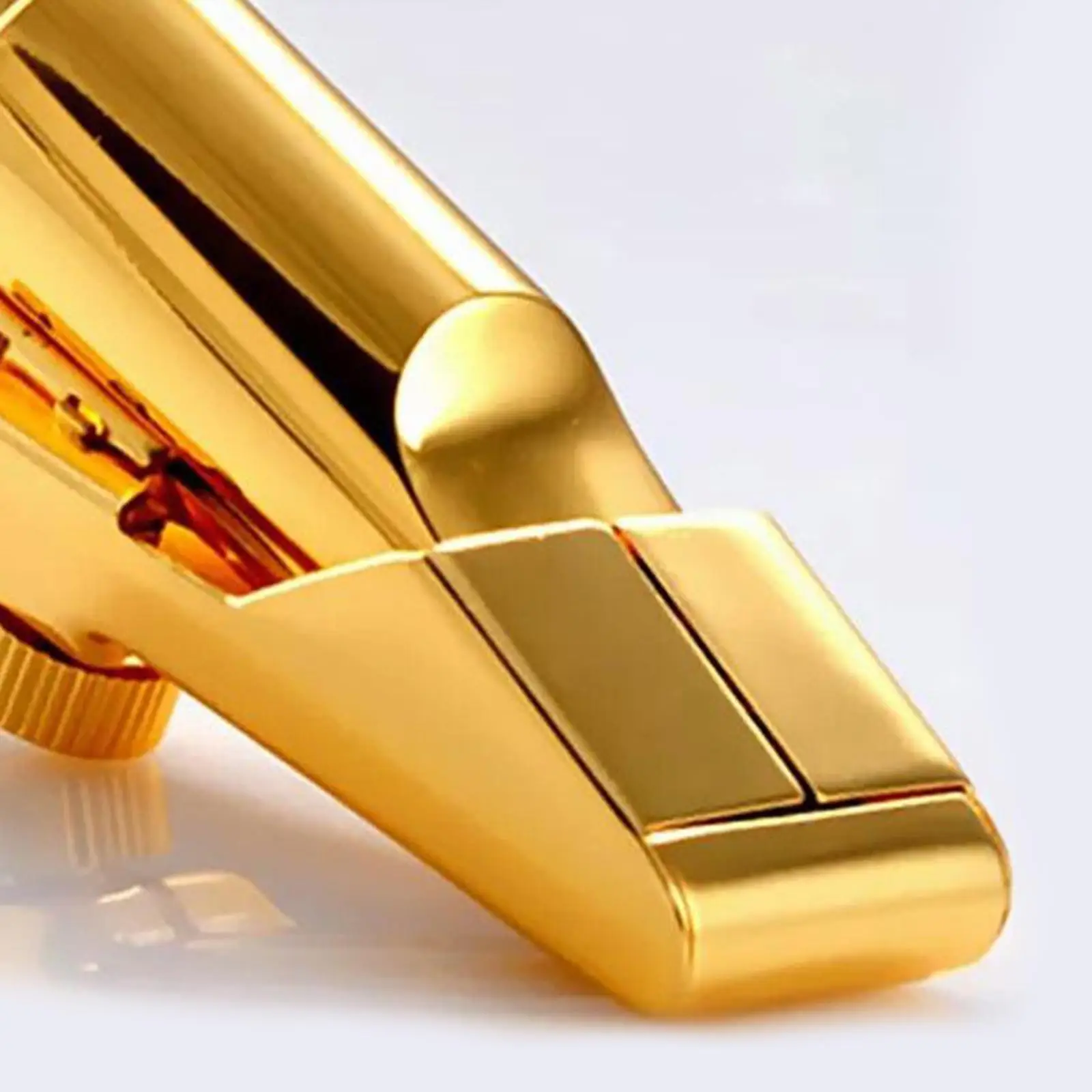 Alto Saxophone Mouthpiece with Ligature and Cap for Beginners 
Alto Saxophone Mouthpiece with Ligature and Cap for Beginners