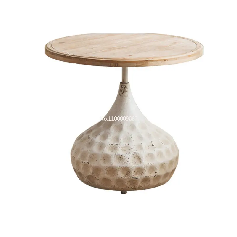 American retro small round table cafe coffee table decorative side table living room Roman column old wrought iron corner table
American retro small round table cafe coffee table decorative side table living room Roman column old wrought iron corner table