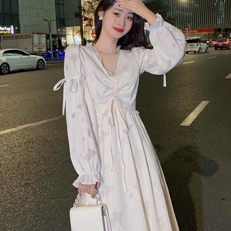 DUOFAN Sweet Lantern Sleeves Patwork Lace V Neck Tie Bow Dresses for Women Butterfly Empire A Line Drawstring Female Clothes
DUOFAN Sweet Lantern Sleeves Patwork Lace V Neck Tie Bow Dresses for Women Butterfly Empire A Line Drawstring Female Clothes
