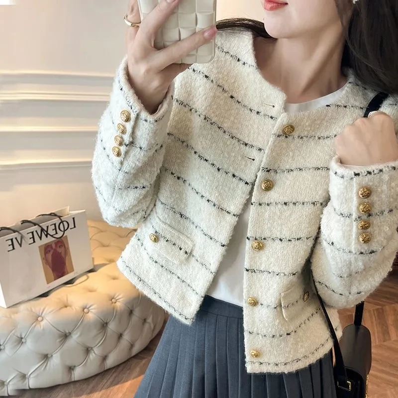 Women's Striped Tweed Woolen Suit Coat Female New Long Sleeved Short Autumn Winter 2022 Blazers
Women's Striped Tweed Woolen Suit Coat Female New Long Sleeved Short Autumn Winter 2022 Blazers