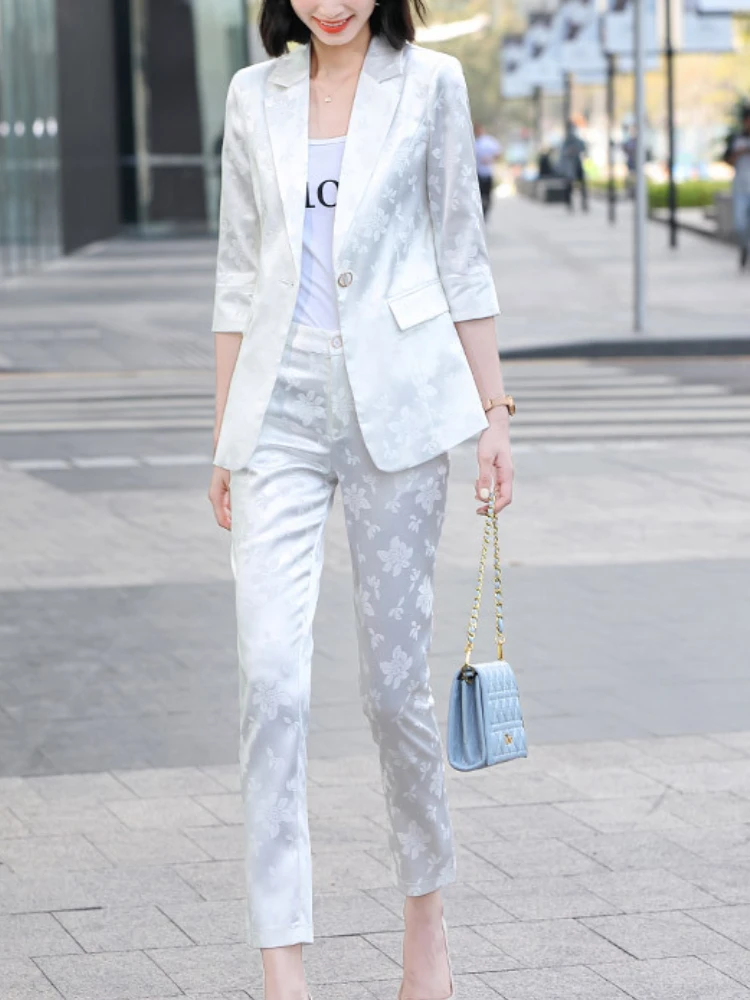 Fashion New Print Elegant Pantsuits Women Autumn Casual Blazer Jackets Pencil Pants 2 Pieces Set Female Streetwear Trousers Suit 
Fashion New Print Elegant Pantsuits Women Autumn Casual Blazer Jackets Pencil Pants 2 Pieces Set Female Streetwear Trousers Suit