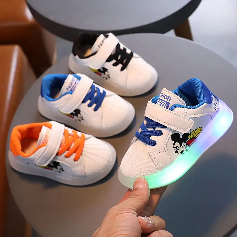 Disney Autumn Children's Cartoon Mickey Light Sports Shoes Boys' Soft Soled Antiskid Board Shoes Girls' Shiny White Shoes Baby
Disney Autumn Children's Cartoon Mickey Light Sports Shoes Boys' Soft Soled Antiskid Board Shoes Girls' Shiny White Shoes Baby