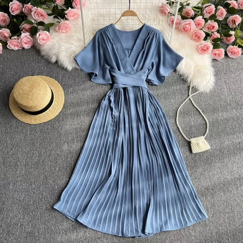 NEW IN V Neck Flying Sleeve Dresses Temperament and Fashionable Simple Solid Color Waist Tie Pleated Mid Length Skirts Women'
NEW IN V Neck Flying Sleeve Dresses Temperament and Fashionable Simple Solid Color Waist Tie Pleated Mid Length Skirts Women'
