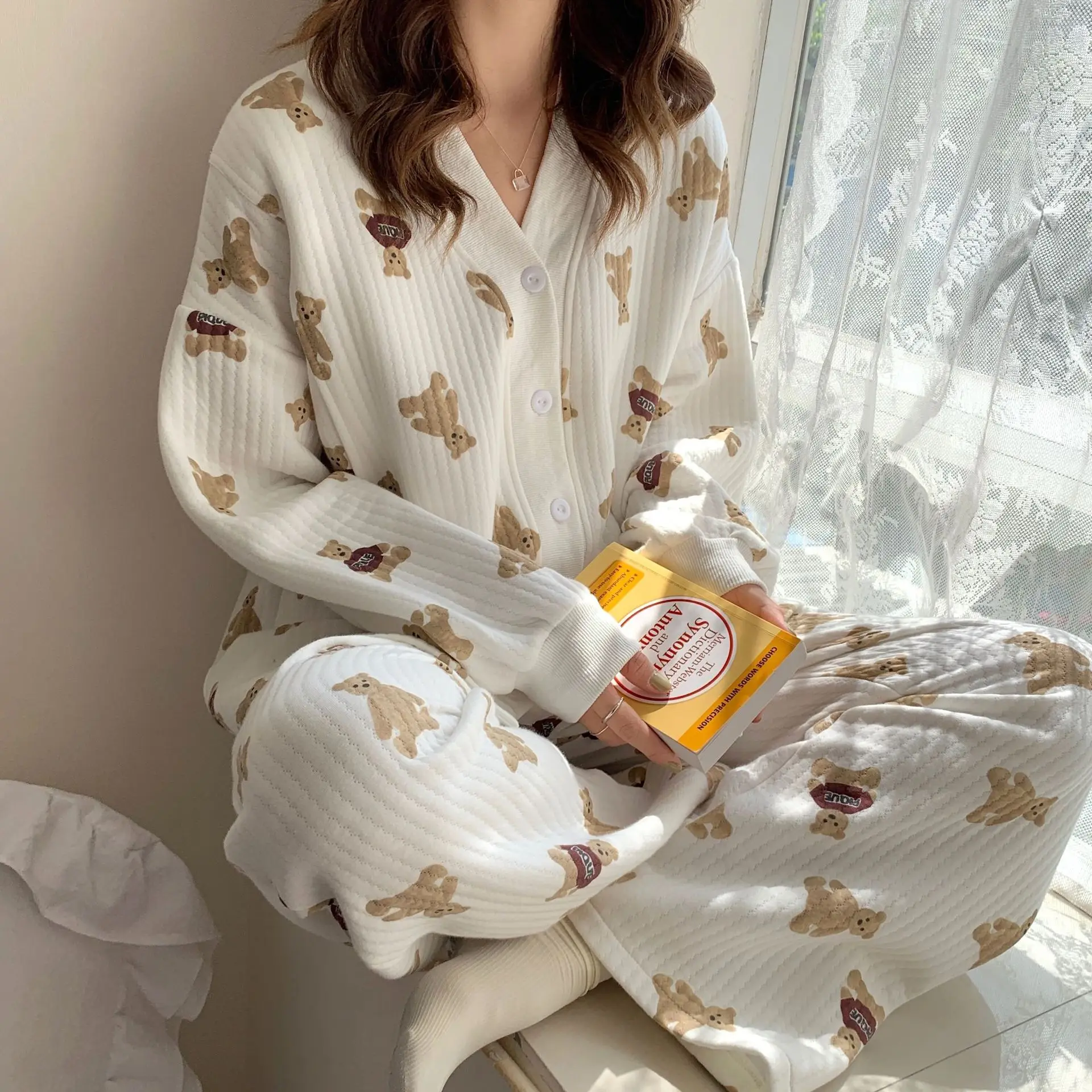 Thick Autumn Winter Maternity Clothes Breastfeeding Nightwear Big Loose Cotton Strawberry Pajamas For Pregnant Women Tops+Pants
Thick Autumn Winter Maternity Clothes Breastfeeding Nightwear Big Loose Cotton Strawberry Pajamas For Pregnant Women Tops+Pants