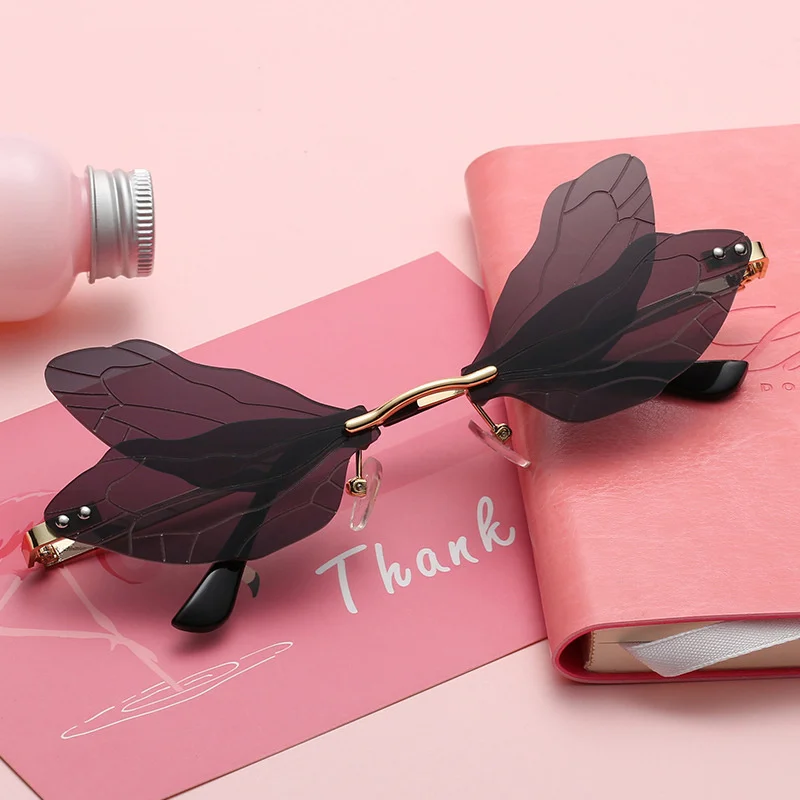 Dragonfly Shape Rimless Sunglasses For Woman Luxury Brand Designer Fashion Black Vintage Sun Glasses Ladies Outdoor Party Shades
Dragonfly Shape Rimless Sunglasses For Woman Luxury Brand Designer Fashion Black Vintage Sun Glasses Ladies Outdoor Party Shades