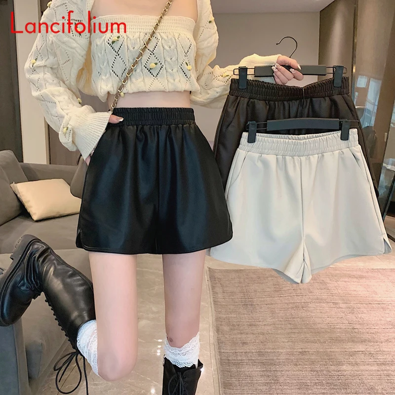 Casual Women Spring Fall PU Shorts Black Wide Leg High Waist Split Brown Korean Vintage Harajuku Basic Chic Leather Shorts 2022
Casual Women Spring Fall PU Shorts Black Wide Leg High Waist Split Brown Korean Vintage Harajuku Basic Chic Leather Shorts 2022