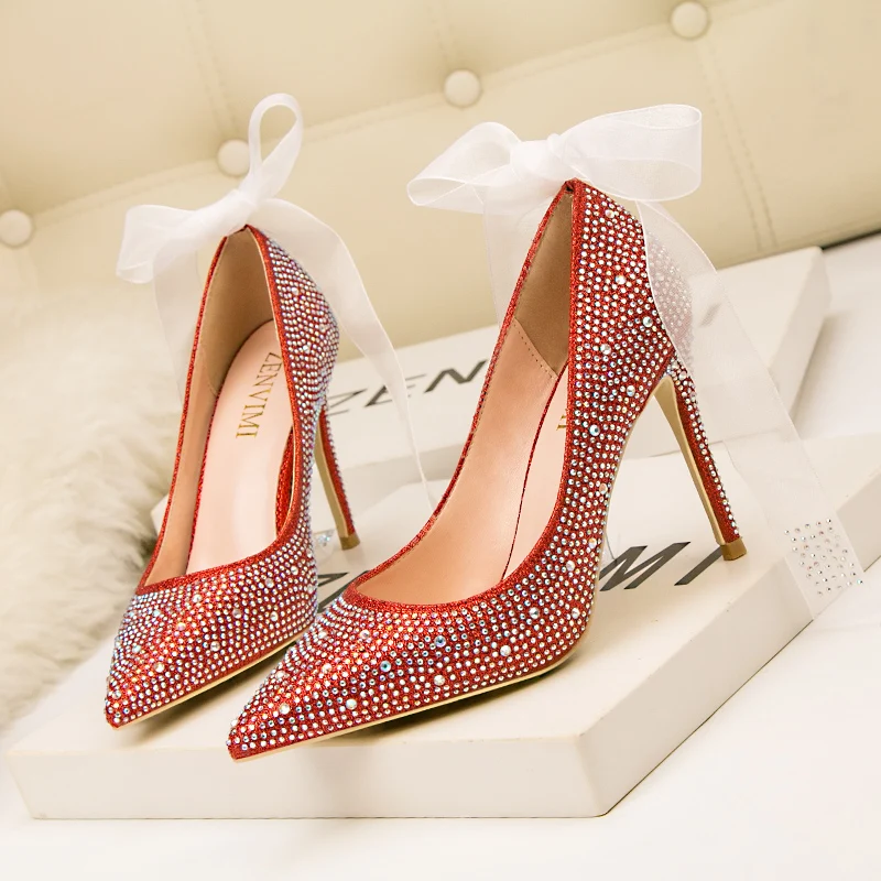 New Spring Autumn Women Pumps Sexy Red Gold Silver High Heels Shoes Fashion Luxury Rhinestone Wedding Party Ladies Shoes
New Spring Autumn Women Pumps Sexy Red Gold Silver High Heels Shoes Fashion Luxury Rhinestone Wedding Party Ladies Shoes