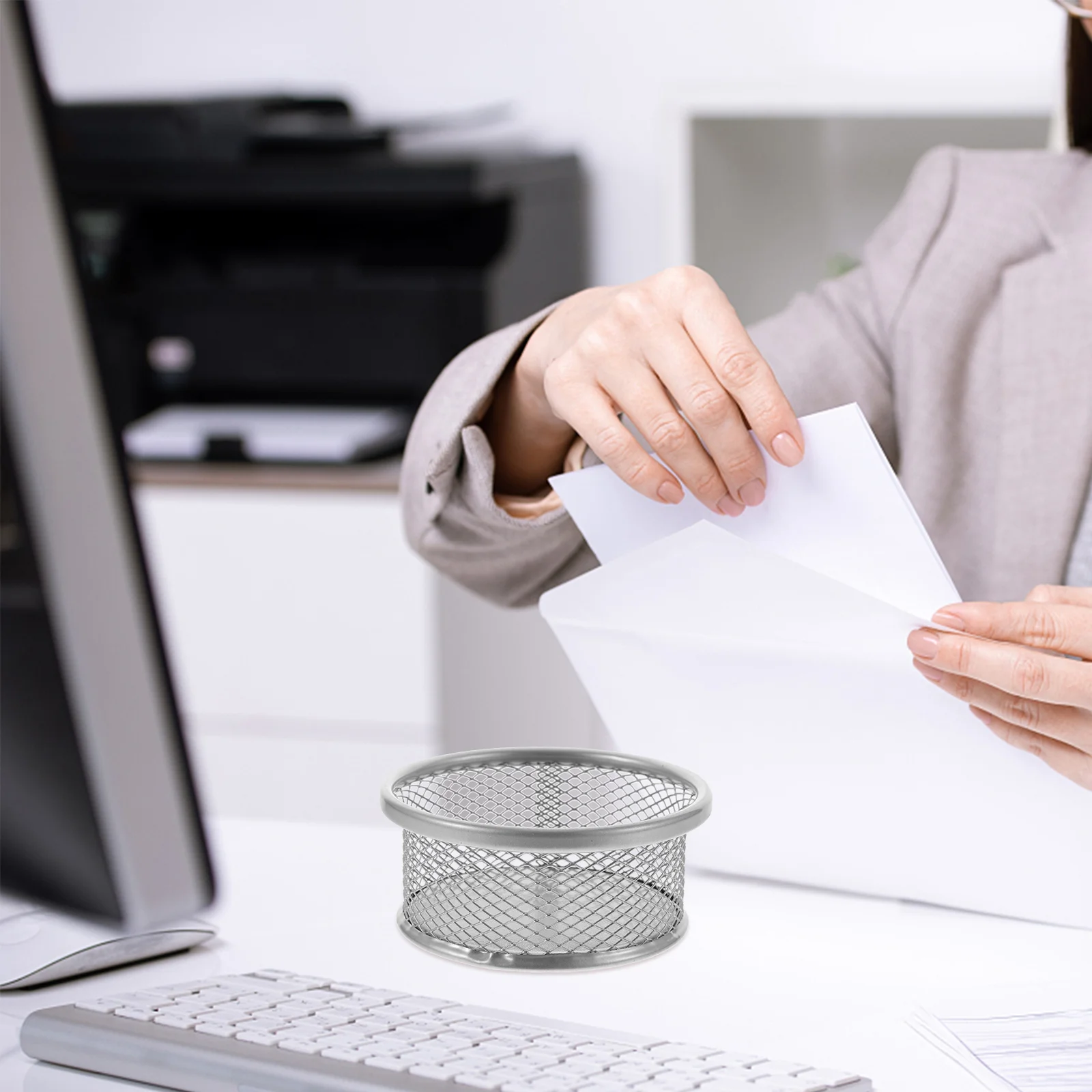 4 Pcs Paper Clip Barrel Desk Office Supplies Mesh Containers Holders Small Things Metal Organizers Sundries
4 Pcs Paper Clip Barrel Desk Office Supplies Mesh Containers Holders Small Things Metal Organizers Sundries