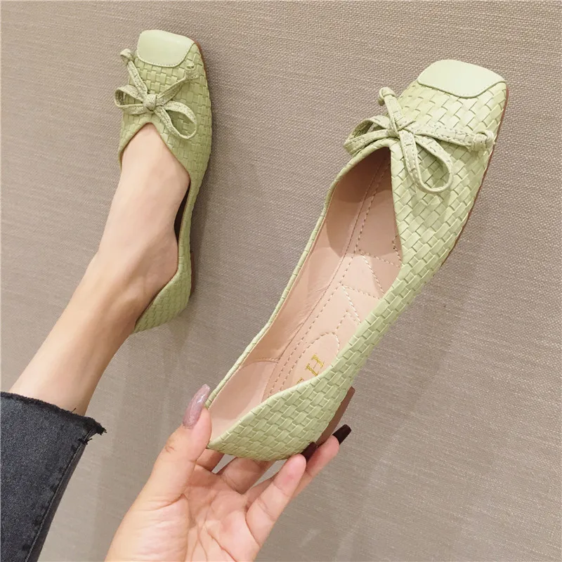 Women's Square Head Flat Shoes Spring Autumn New Shallow Mouth Wild Bow Soft Bottom Women's Shoes Slip-on Shoes Large Size 44 45
Women's Square Head Flat Shoes Spring Autumn New Shallow Mouth Wild Bow Soft Bottom Women's Shoes Slip-on Shoes Large Size 44 45