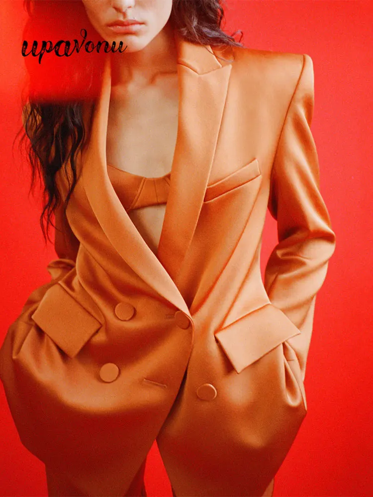 Элегантный женский осенне-зимний костюм, пальто, модная новинка 2022, двубортный облегающий офисный костюм с отложным воротником и длинным ру...
Элегантный женский осенне-зимний костюм, пальто, модная новинка 2022, двубортный облегающий офисный костюм с отложным воротником и длинным ру...