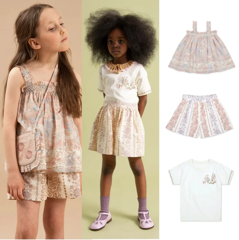 Girls Suit 2022 Summer New Floral Camisole Fashion Print Shorts Cotton White T-shirt Two-Piece Suit Children's Clothing Girls
Girls Suit 2022 Summer New Floral Camisole Fashion Print Shorts Cotton White T-shirt Two-Piece Suit Children's Clothing Girls